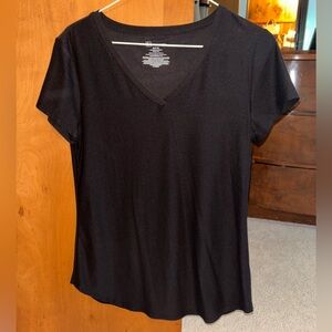 No Boundaries Black Short Sleeve V-Neck Tee